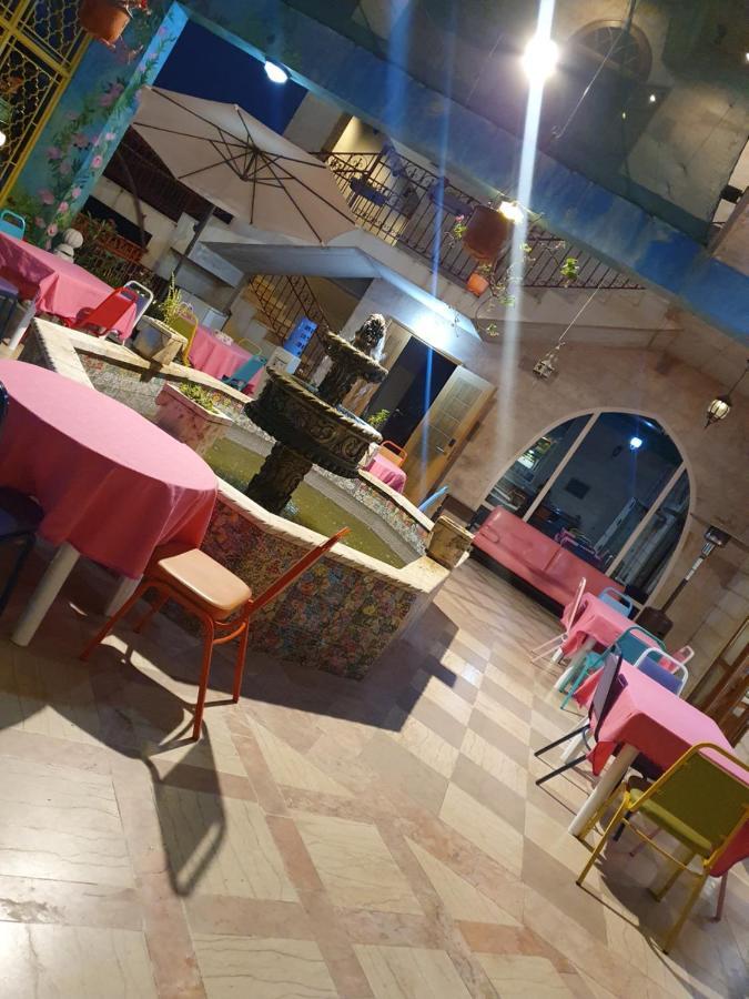Damask Rose, Lebanese Guest House Jounieh Bagian luar foto