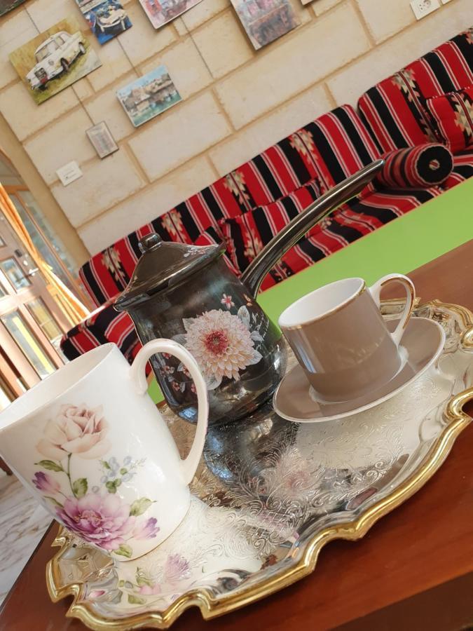 Damask Rose, Lebanese Guest House Jounieh Bagian luar foto
