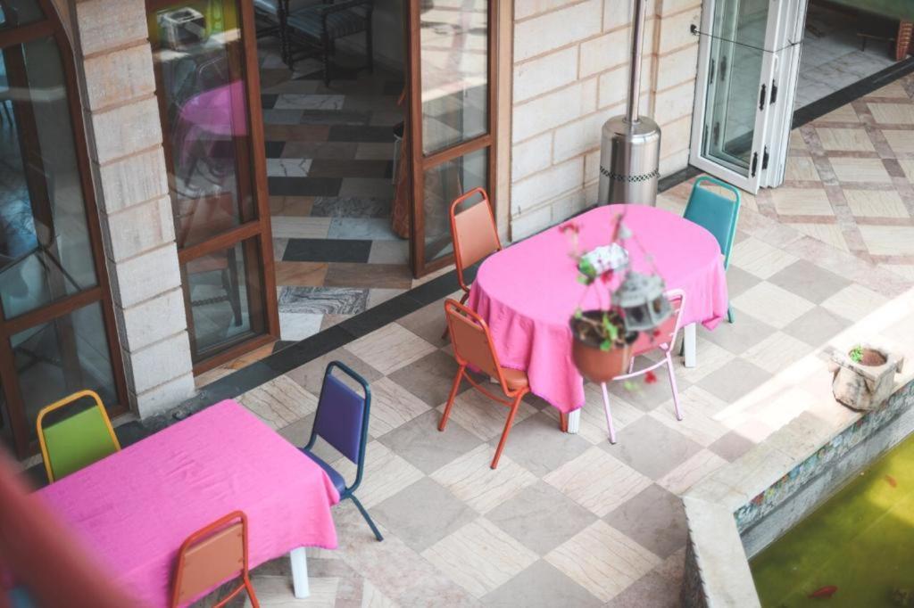 Damask Rose, Lebanese Guest House Jounieh Bagian luar foto