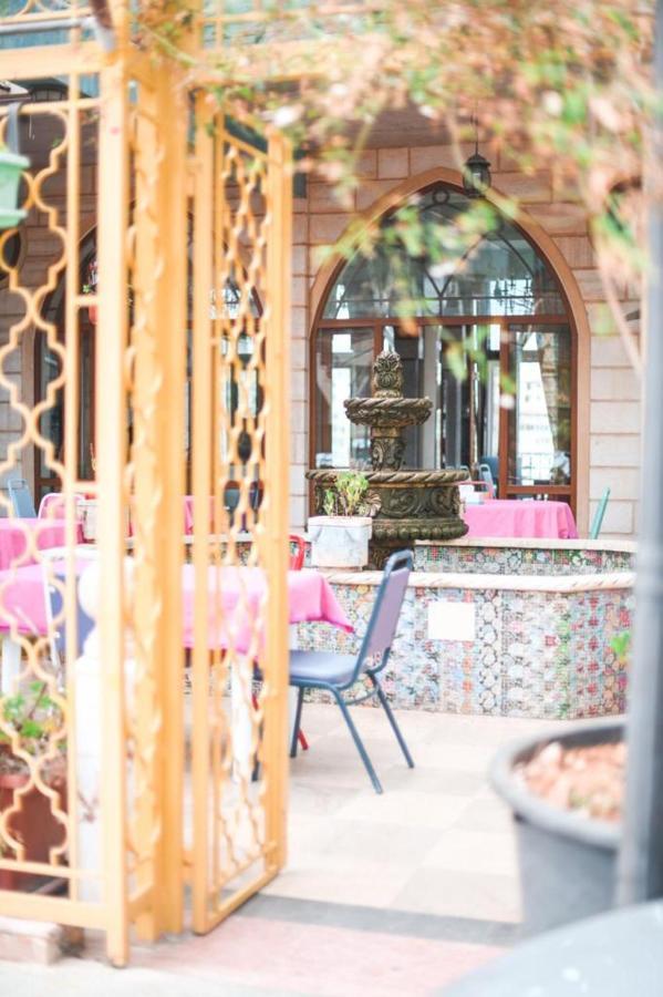 Damask Rose, Lebanese Guest House Jounieh Bagian luar foto
