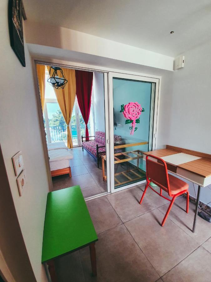 Damask Rose, Lebanese Guest House Jounieh Bagian luar foto