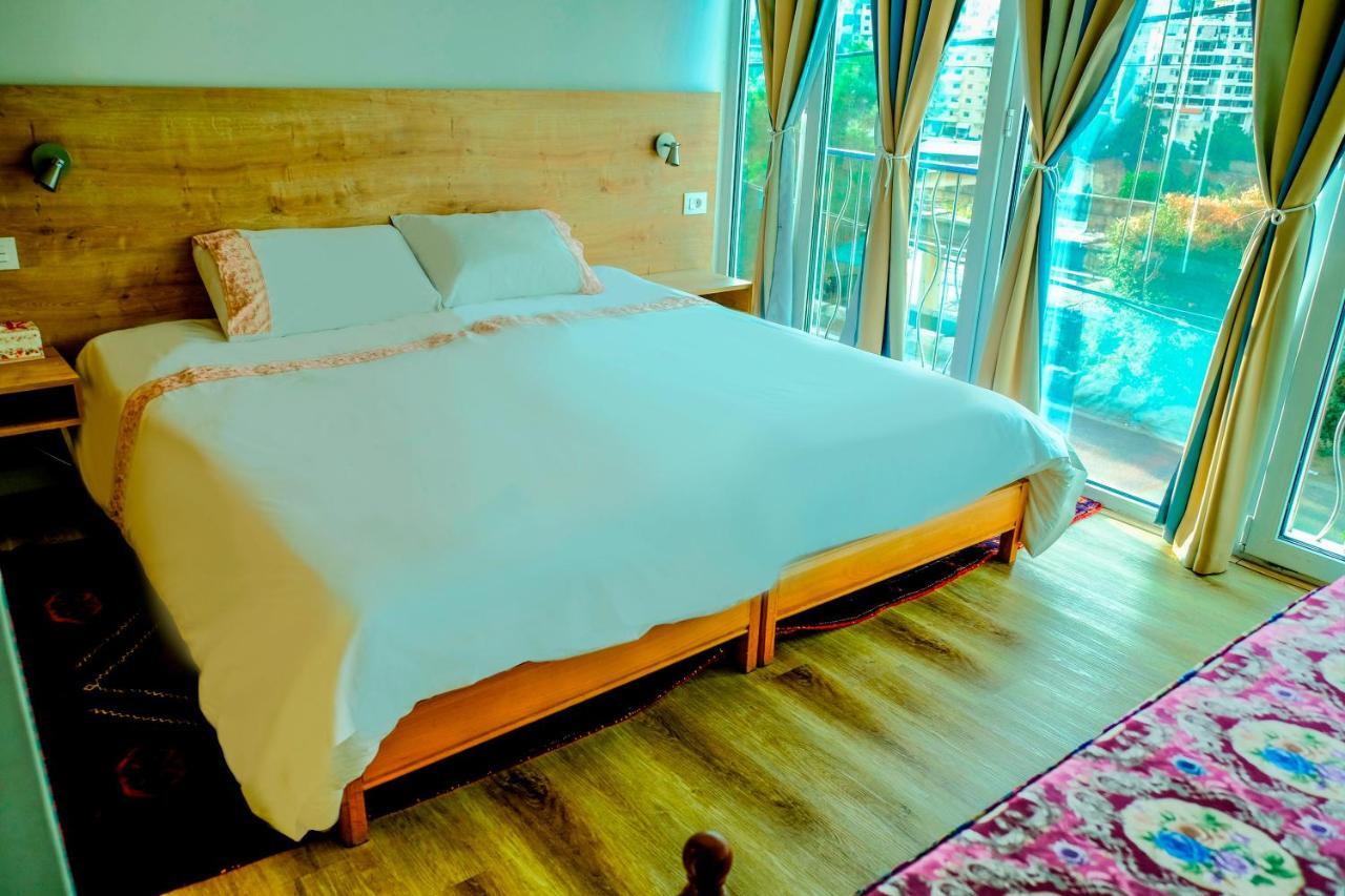 Damask Rose, Lebanese Guest House Jounieh Bagian luar foto