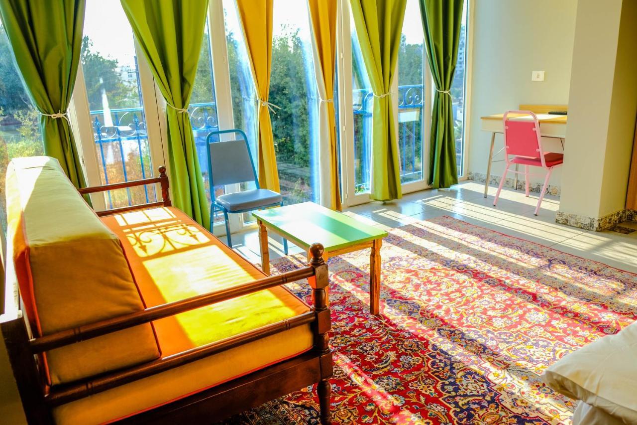 Damask Rose, Lebanese Guest House Jounieh Bagian luar foto
