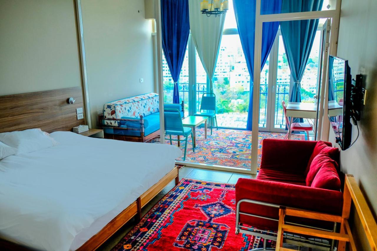 Damask Rose, Lebanese Guest House Jounieh Bagian luar foto