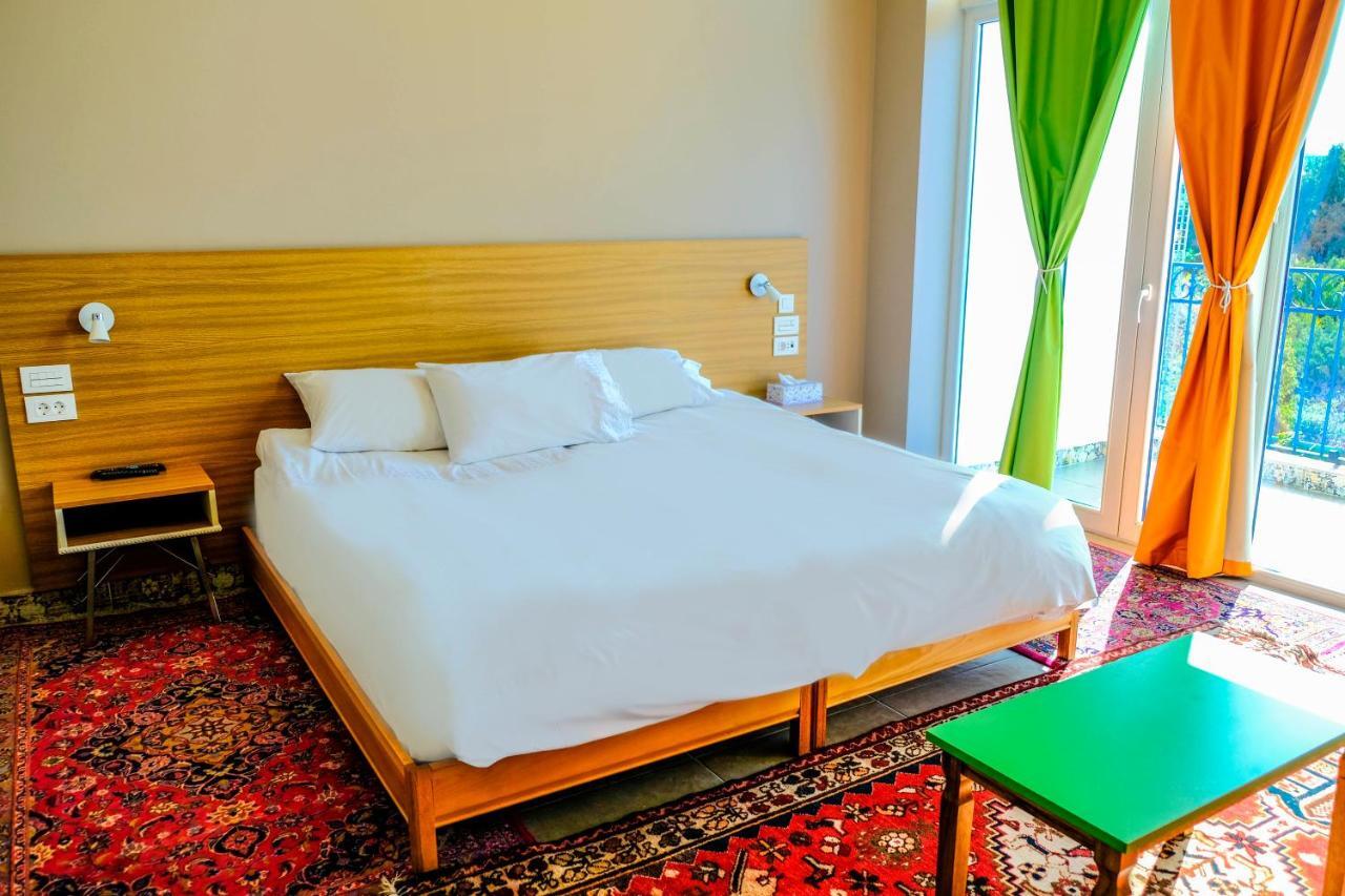 Damask Rose, Lebanese Guest House Jounieh Bagian luar foto